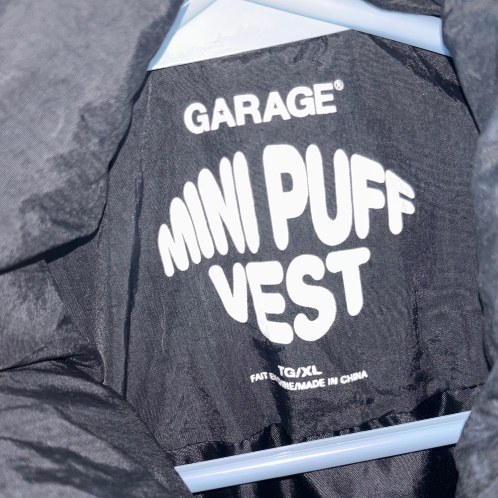 Garage Mini Puff Vest in Black - Picture 2 of 6